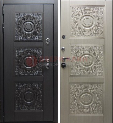 Темная стальная дверь с МДФ ДМ-161 для коттеджа в Котельниках