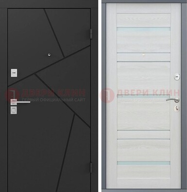 Черная железная дверь c МДФ с белой внутренней стороной ДМ-249 в Котельниках