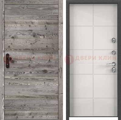 Входная серая дверь с рябью и белом МДФ внутри  ДМ-334 в Котельниках