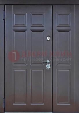 Тёмная двухстворчатая входная дверь для коттеджа с МДФ ДМ-533 в Котельниках