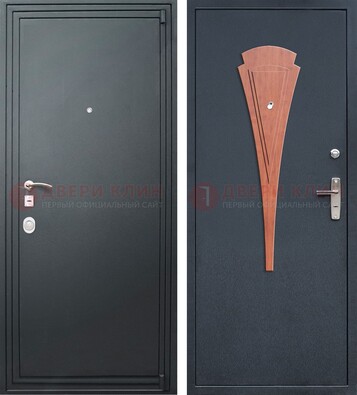Черная железная дверь с порошковым покрытием и накладкой МДФ внутри ДП-245 в Сергиевом Посаде