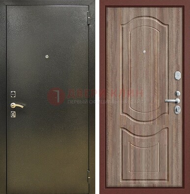 Темно-серая входная дверь с порошковым покрытием и коричневая МДФ ДП-290 в Котельниках