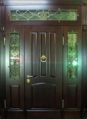 Стальная парадная дверь со стеклом и ковкой ДПР-18 для деревянного дома в Котельниках