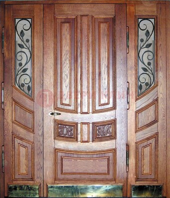 Парадная дверь со стеклом и ковкой ДПР-35 для загородного дома в Костроме