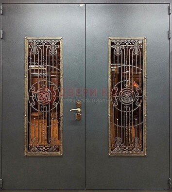 Входная металлическая парадная дверь со стеклом и ковкой ДПР-81 в Котельниках