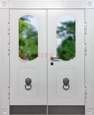 Белая двухстворчатая железная дверь со стеклом ДС-22 в Выборге