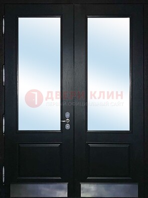 Черная двухстворчатая металлическая дверь со стеклом ДС-25 в Перми