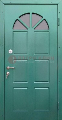 Зеленая стальная дверь со стеклом для дома ДС-28 в Котельниках