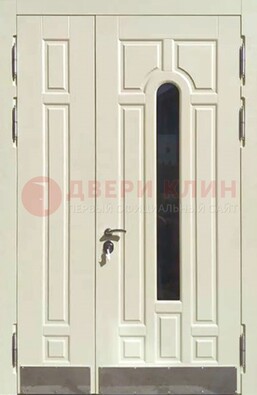 Белая двухстворчатая металлическая дверь со стеклом ДС-71 в Котельниках