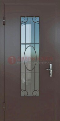 Коричневая наружная железная дверь со стеклом и ковкой ДСК-100 в Котельниках