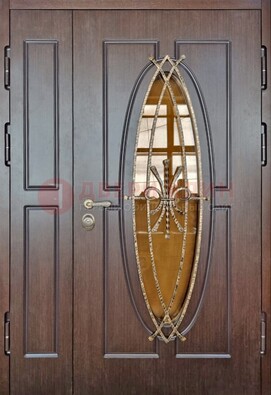 Полуторная металлическая дверь со стеклом и ковкой ДСК-108 в Липецке