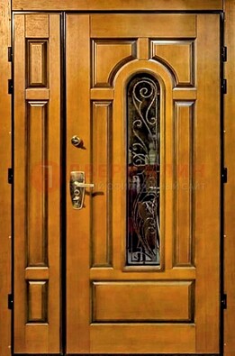 Распашная металлическая дверь со стеклом и ковкой для дома ДСК-152 в Котельниках