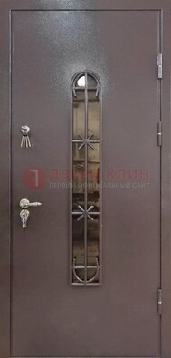 Металлическая дверь Порошок с небольшим стеклом и ковкой ДСК-282 в Можайске