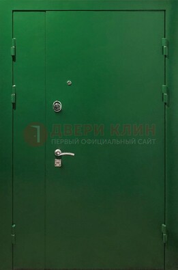 Зеленая распашная тамбурная дверь Порошок ДТМ-47 в Котельниках