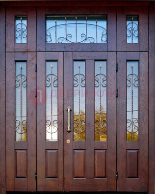 Коричневая парадная дверь с виноритом и ковкой ДВТ-168 в Котельниках