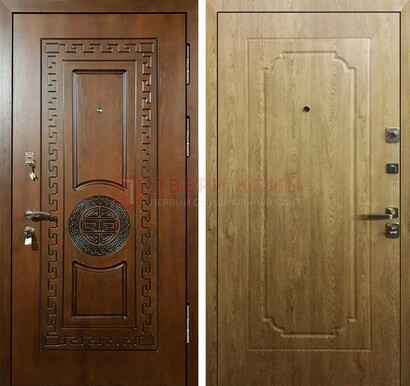 Коричневая железная дверь с виноритом ДВТ-44 в Красноармейске