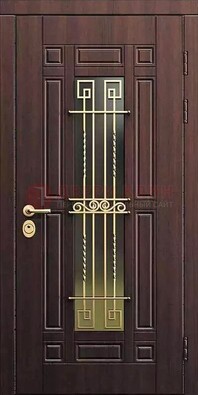 Уличная коричневая дверь с виноритом и панелью Тисненый орех ДВТ-95 в Чебоксарах