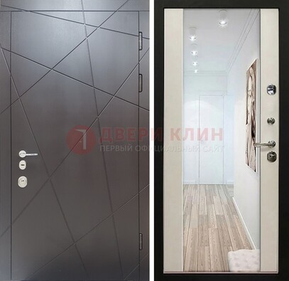 Железная коричневая дверь со светлой МДФ внутри и зеркалом ДЗ-125 в Пскове