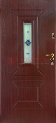 Бордовая железная дверь с витражом и отделкой массив ВЖ-3 в Сургуте
